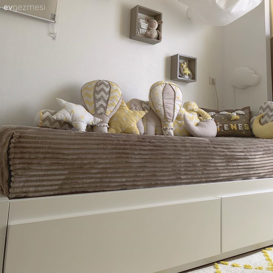 Sarının Keyif Kattığı Bu Evde Her Duvarın Ruhu Ayrı