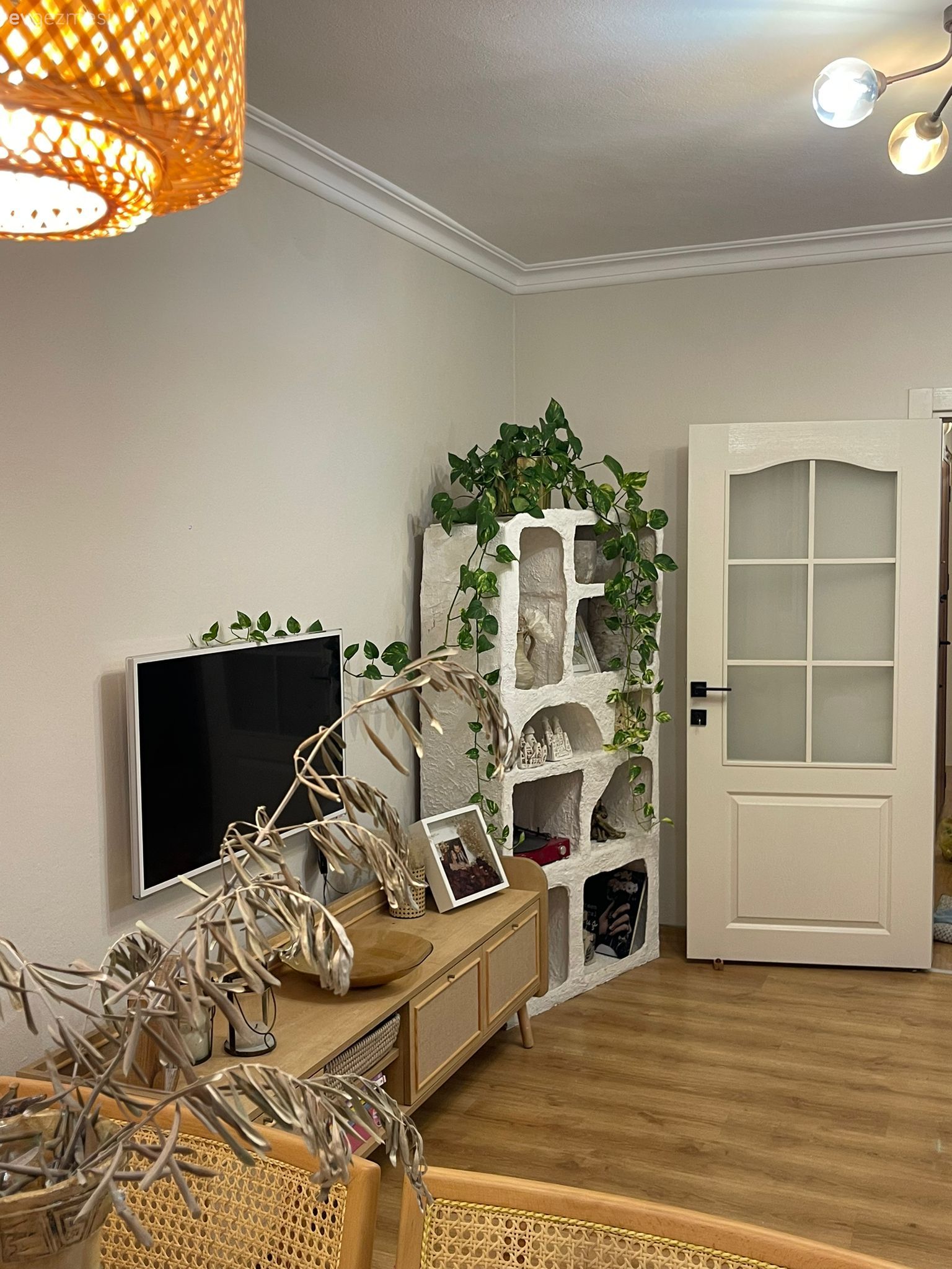 Bu Adana Evinde Ev Sahibinin El Emekleri de Kendine Yer Bulmuş!