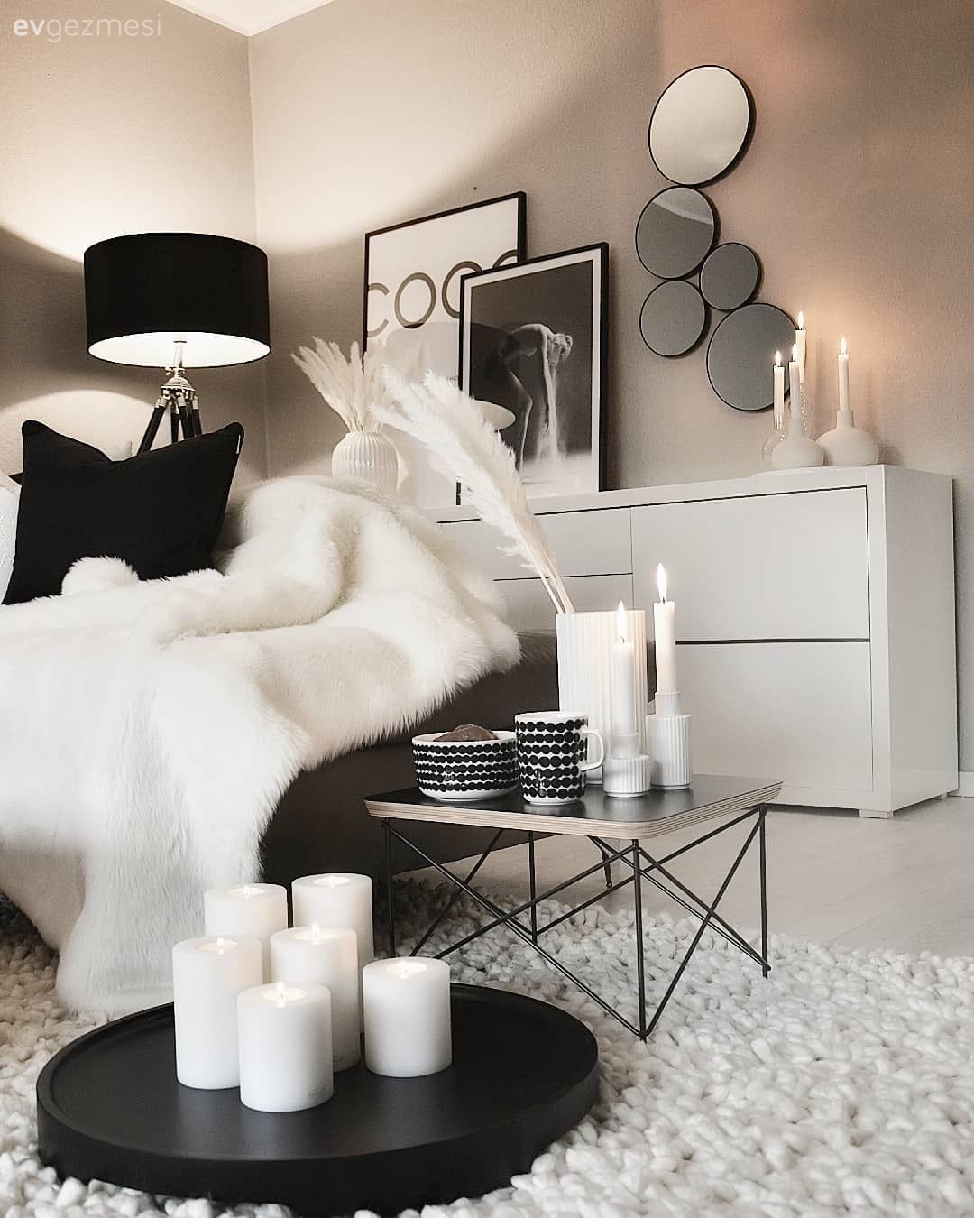 Ev Gezmesi: Bu Şık Dekorun Mottosu Mutluluk!