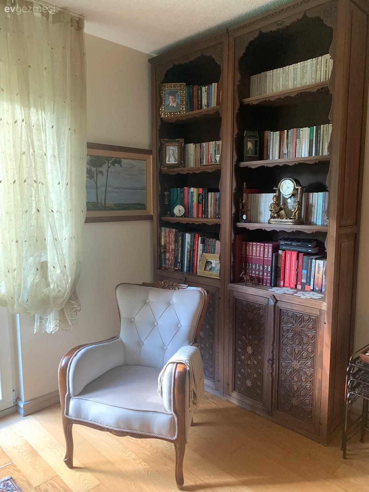 Evi Olduğundan Zengin Gösteren Önemli Sır: Kitaplık Estetiği