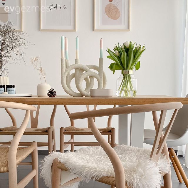 Yemek Odası, İskandinav, Beyaz, Ahşap Mobilya, Çerçeve, Duvar dekorasyonu, Tül perde, Perde, Hasır avize, Mumluk, Ev Aksesuar, Vazo