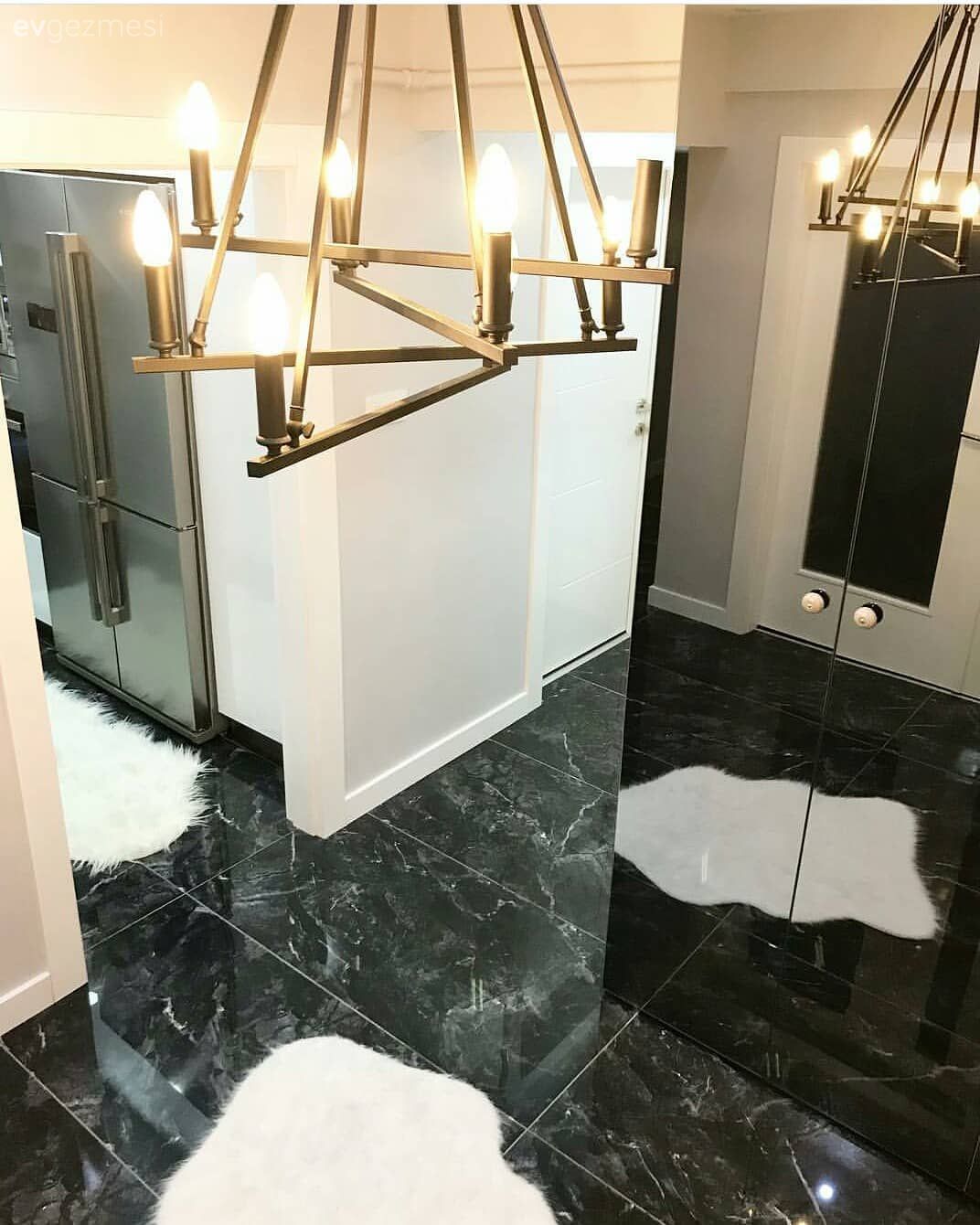 Bu Ev Şıklığı ve Farklı Mutfak Planıyla Bakanı Bir Daha Baktırıyor!