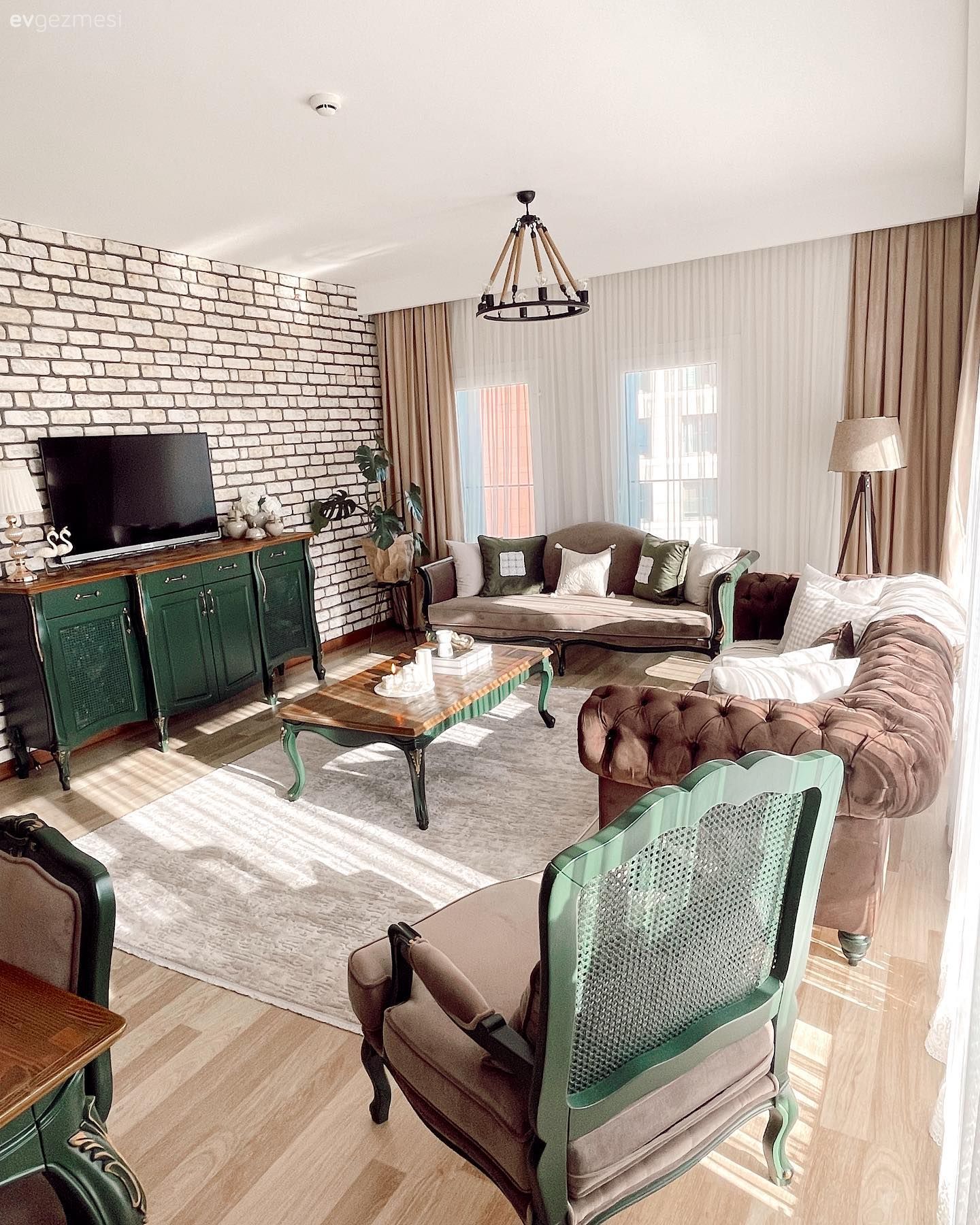 Bu İstanbul Evinde Zarafetin Formülü Eski ve Yeninin Buluşması!