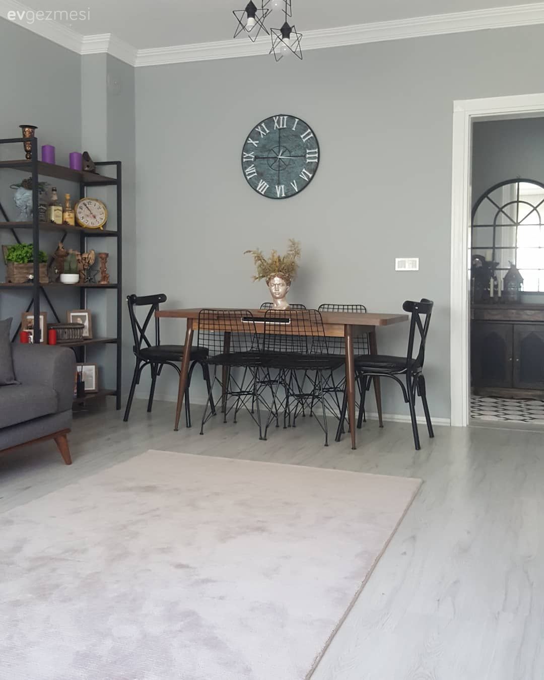 Yemek Odası, Yemek masası, Sandalye, Modern, Modern rustik, Kitaplık, Duvar saati, Duvar dekorasyonu