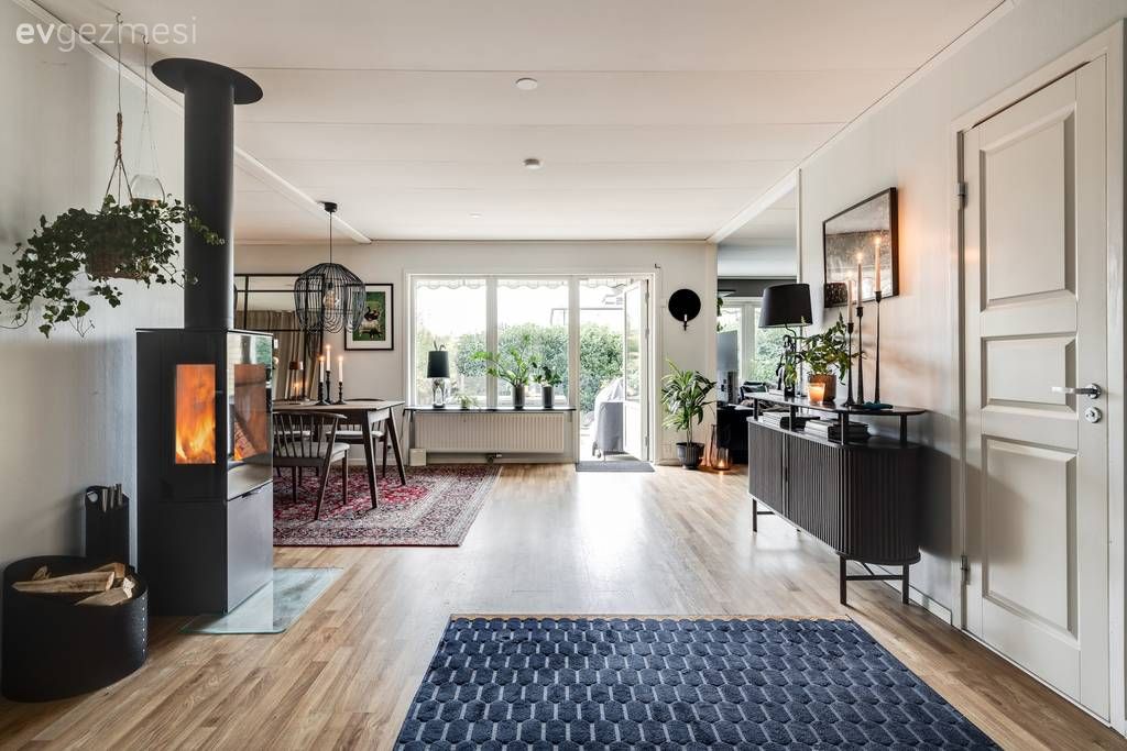 Sürgü Tavanlı Havuzu Olan 101 M2'lik Modern Müstakil Ev