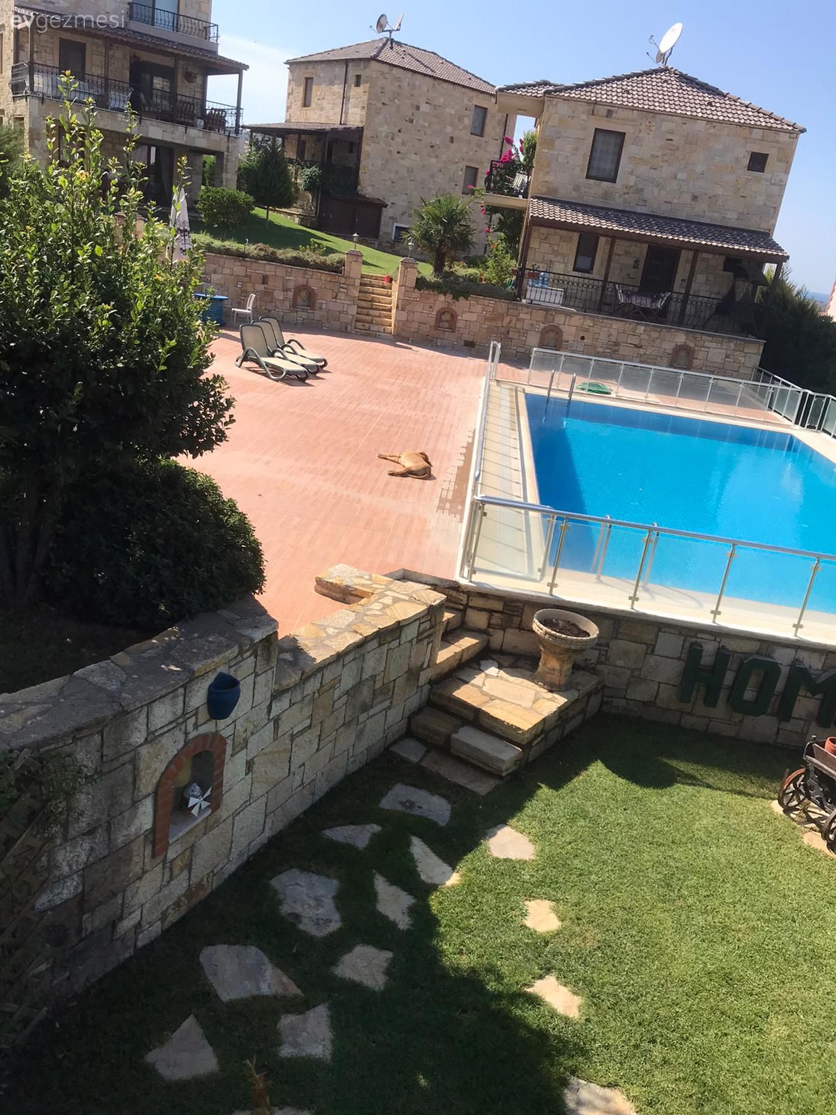 Bu İzmir Evinde Nostaljik Öğeler Pek seviliyor