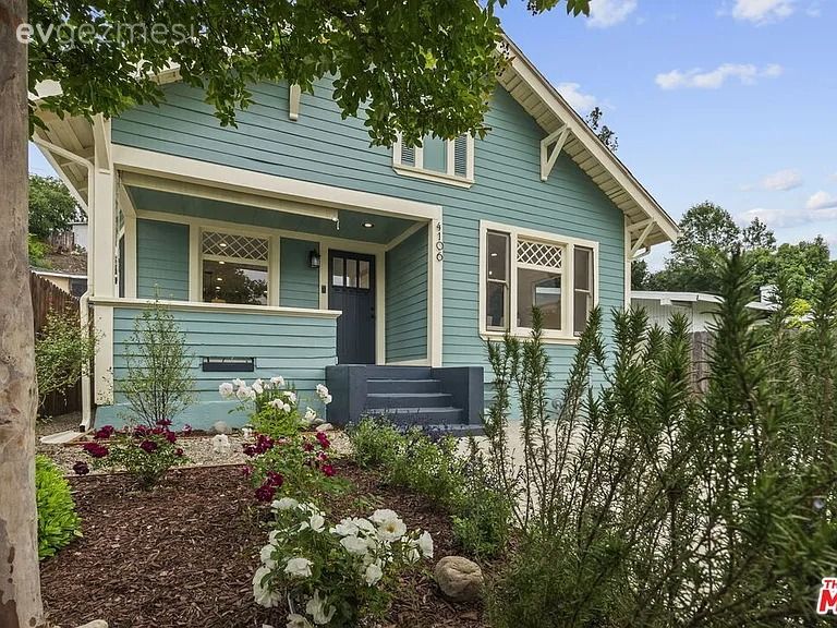 Yeşil Siding Kaplamalı 120 M2'lik Bu Ev Kullanışlı Plana Sahip