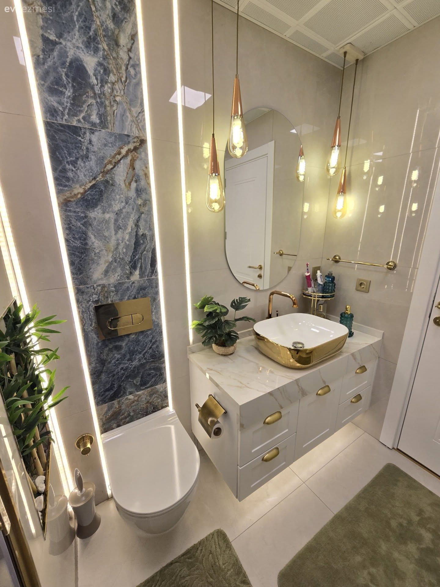 Banyo, Art deko, Beyaz, Altın, Mavi, Banyo seramikleri, Porselen tezgah, Banyo lavabosu, Banyo dolabı, Banyo aynası, Banyo aydınlatması, Led aydınlatma, Aydınlatma, Sarkıt