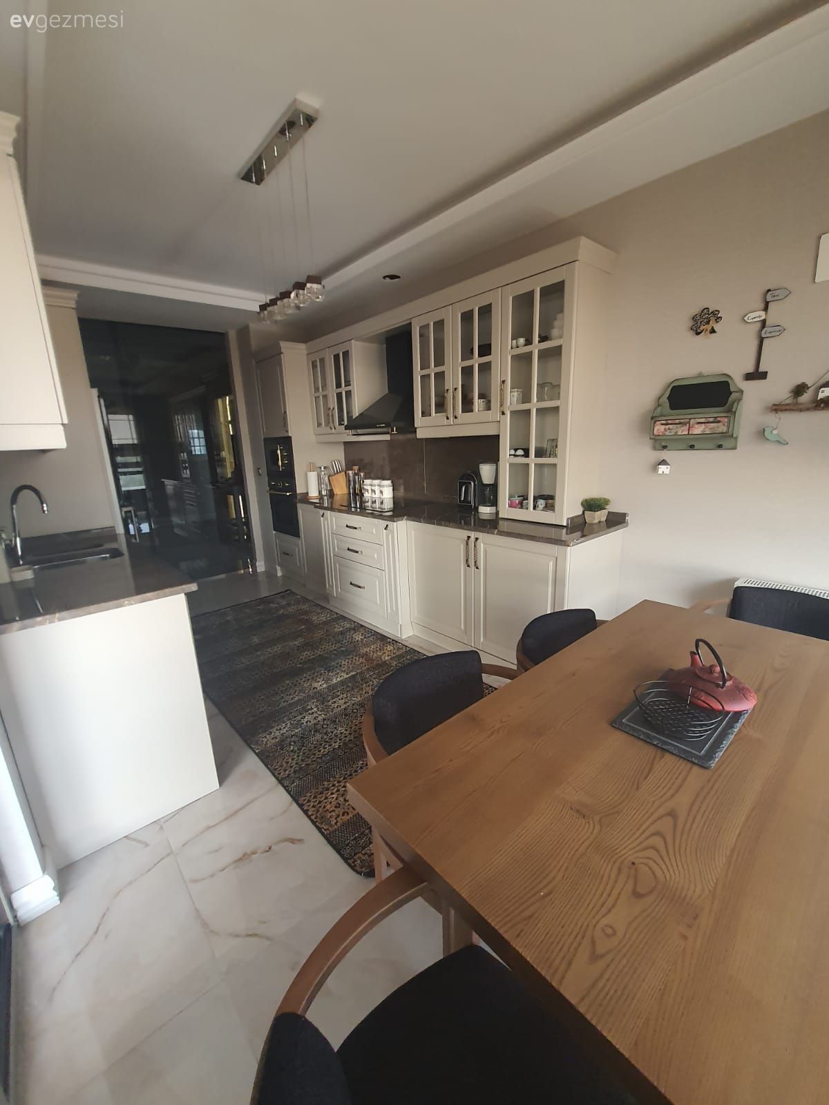 Bu  Ankara Evinde Pastel Tonlar Ahşaplarla Sıcaklık Kazanmış