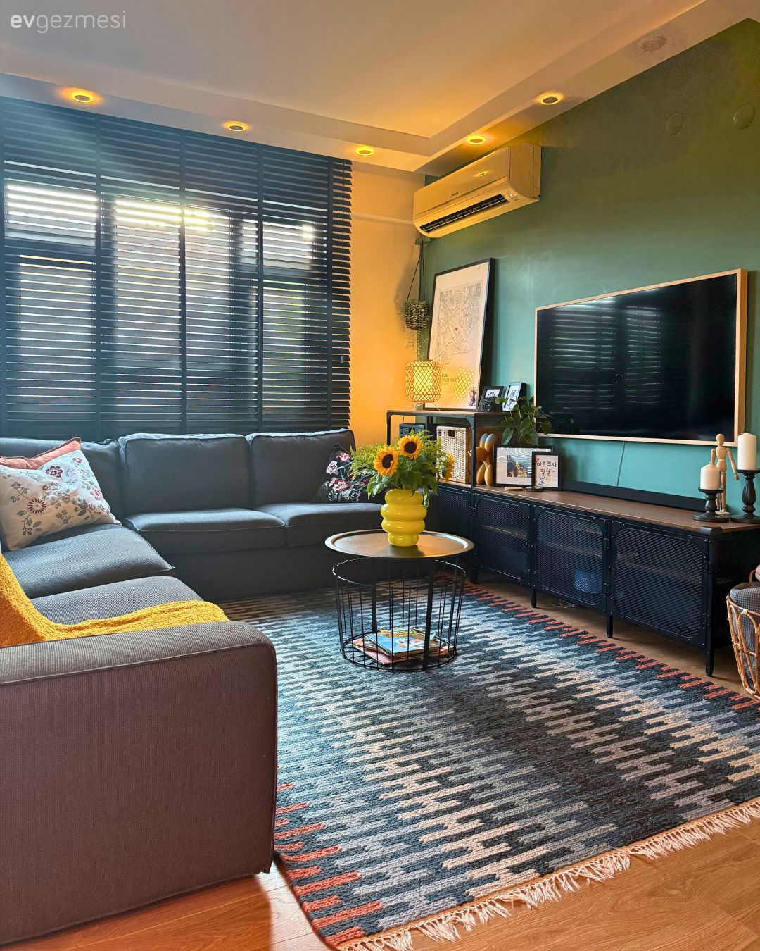 Öğrencilikten Aile Evine: Pencere Dışında Her Şeyi Değişen İstanbul Evi