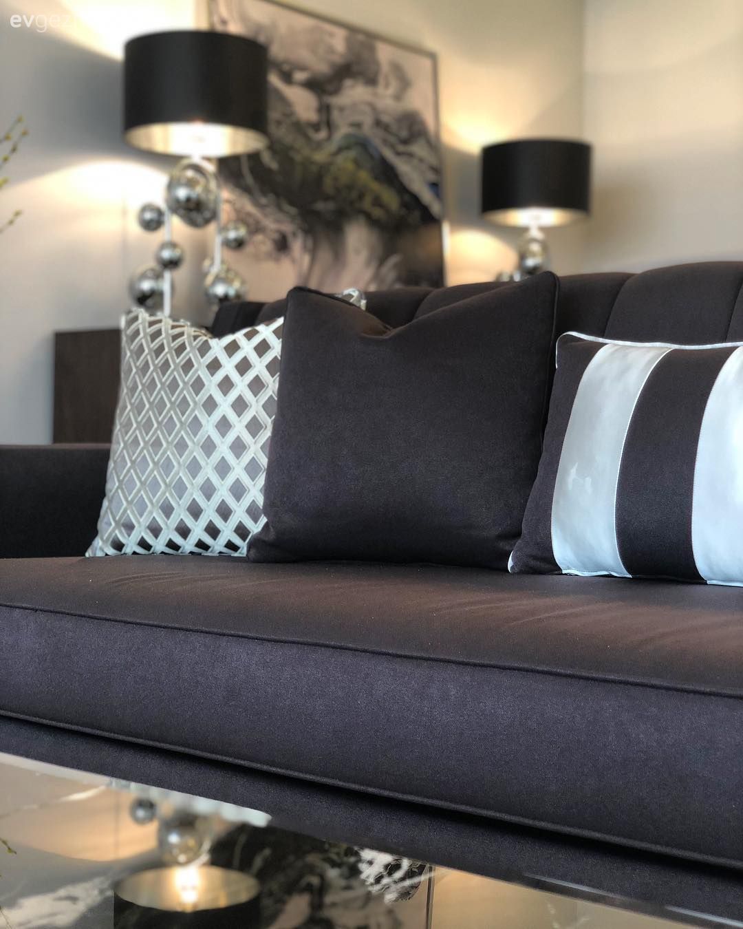 Bu Evin İçindeki En Küçük Obje Bile Art Dekodan Bir Şeyler Almış