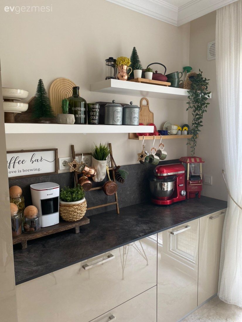 Bu İstanbul Evinde Her Köşeden Farklı Bir Tarz Sesleniyor!