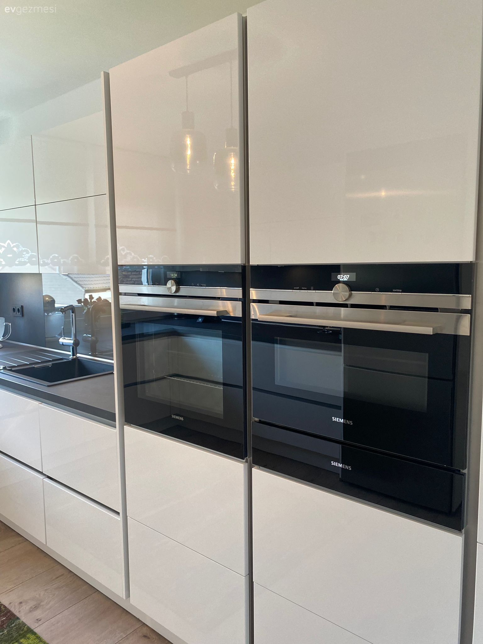 Mutfak, Beyaz, Siyah, Cam Ankastre, Ankastre, Kulpsuz mutfak dolabı, Modern mutfak