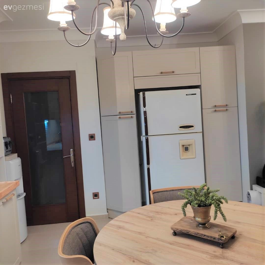 Mutfak, Beyaz, Krem, Vizon, Bej, Ekstra mutfak dolabı, Sandalye, Mutfak masası, Mutfak Avize Modelleri