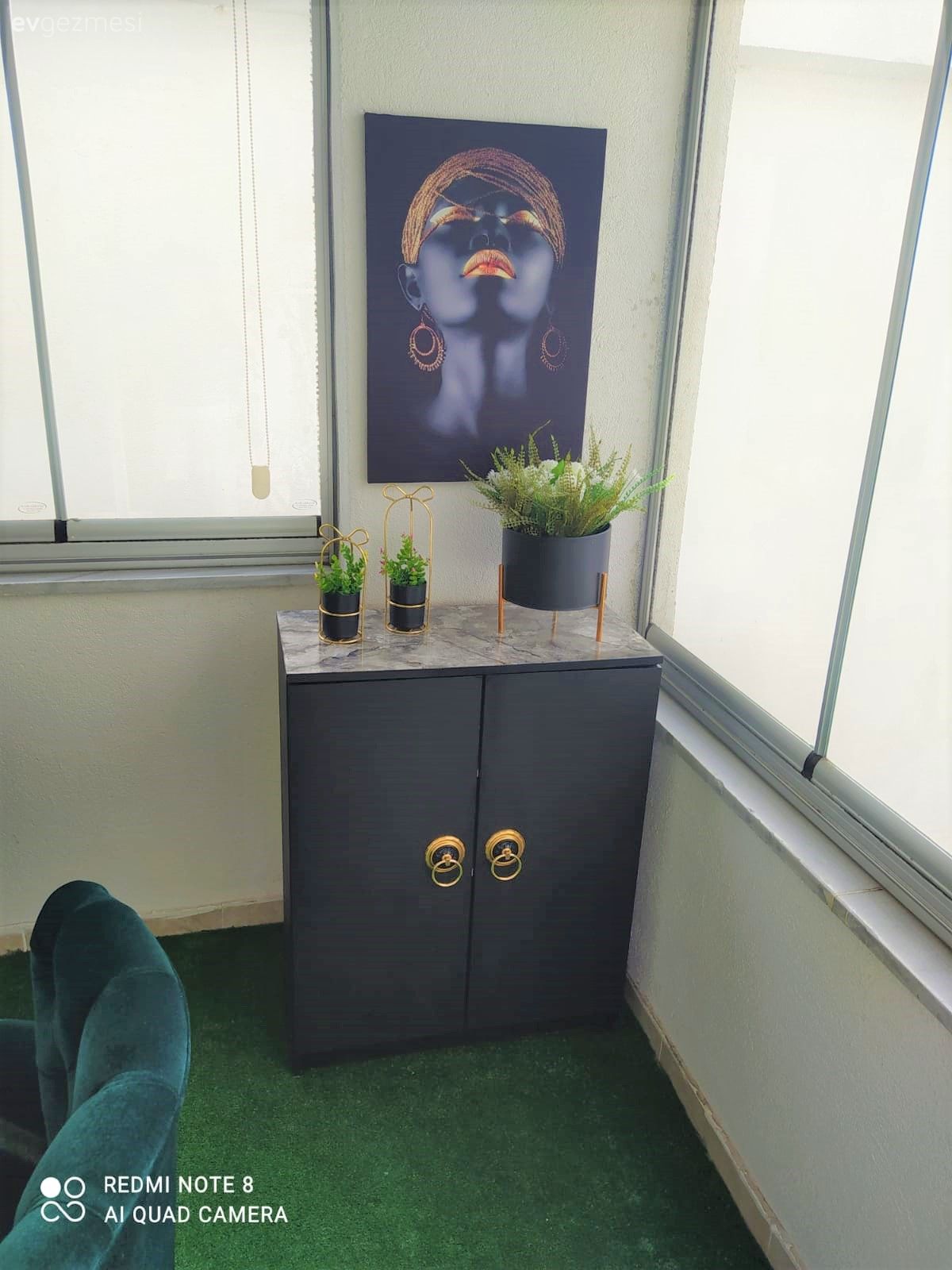 Balkon, Tablo, Duvar dekorasyonu, Ev bitkisi, çim halı, Sandalye, Zümrüt yeşili, Balkon duvar dekorasyonu