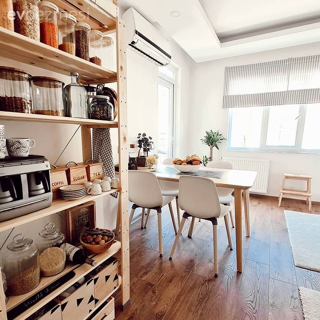 Mutfak, Siyah, Mutfak tezgahı, Mutfak tezgah arası, Sandalye, Mutfak masası, Mutfak halısı, Mutfak rafı, Mutfak perdesi, Davlumbaz, Ankastre, Beyaz, Parke