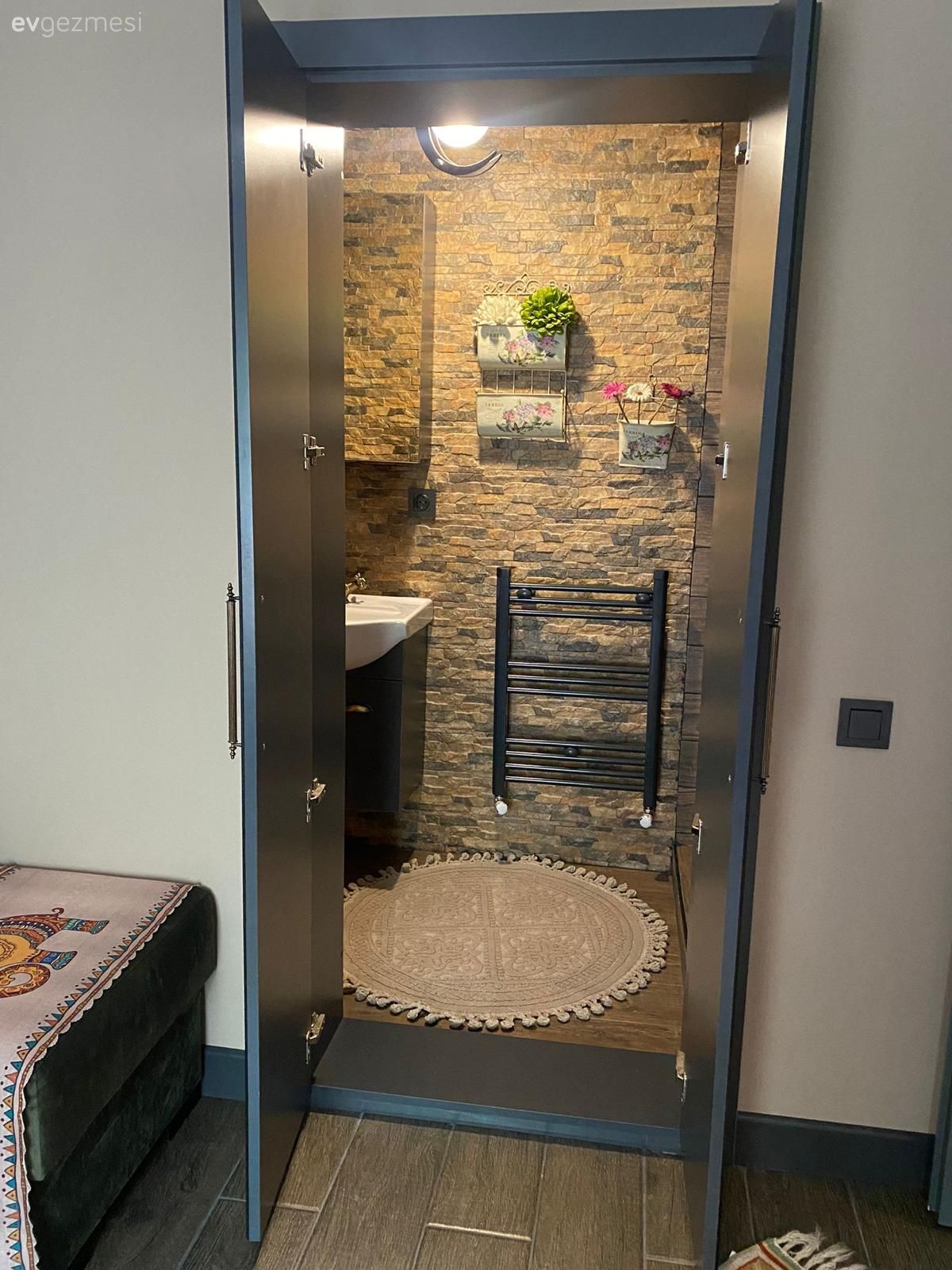 Müstakil Ev Modelleri: Düzce'de Alt Katı Beton Üst Katı Ahşap Bir Ev