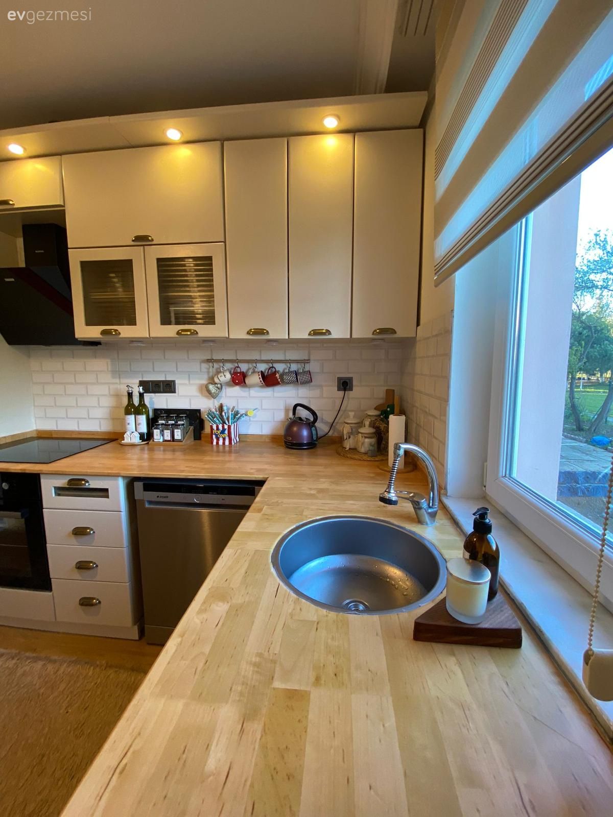 Lojman Mutfağı Deyip Geçilmeyen Bu Alan Yeni Haliyle Pek Keyifli!