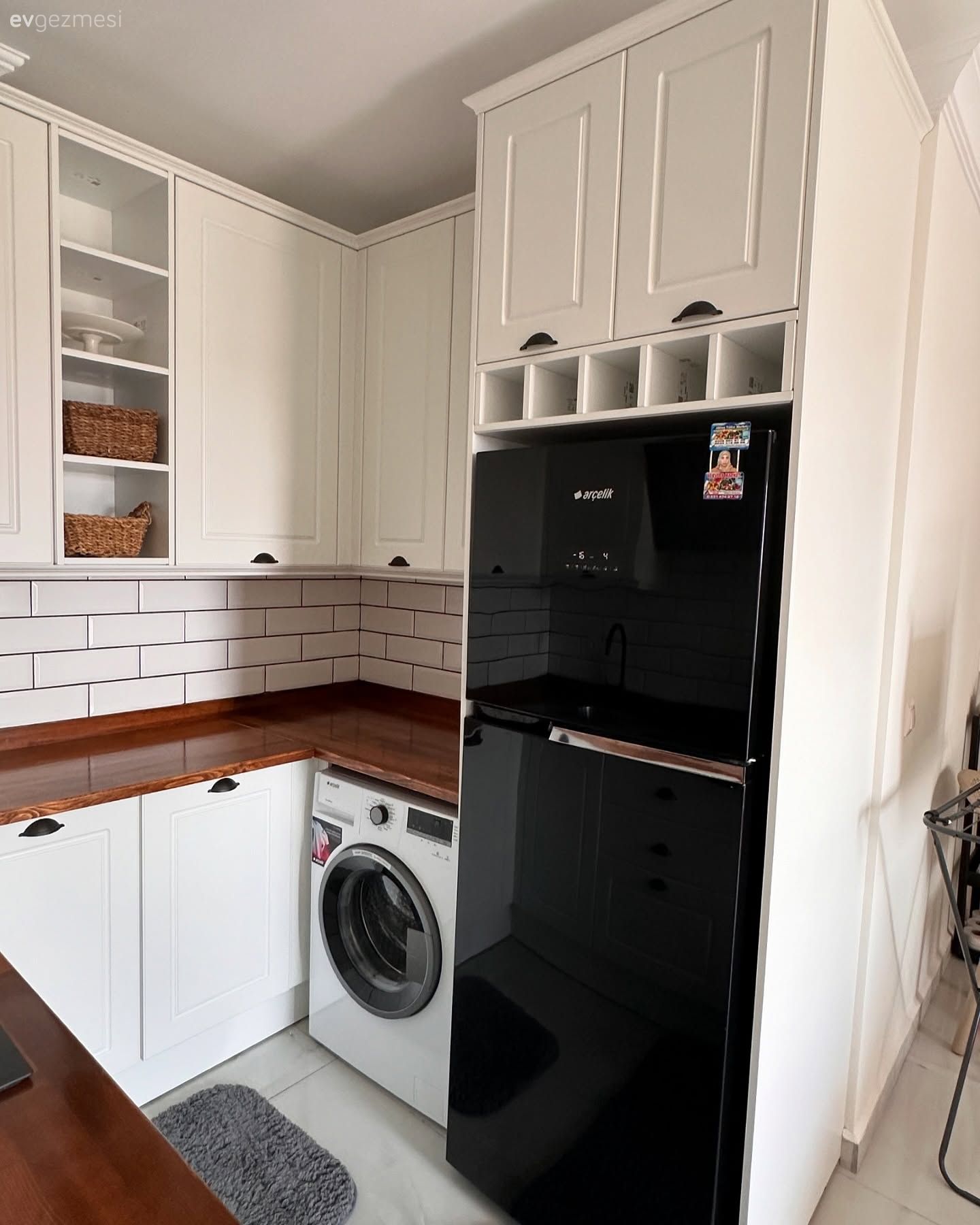 Bu Küçük Mutfağın Görünüşü ve İşlevselliği Tam Not Alır