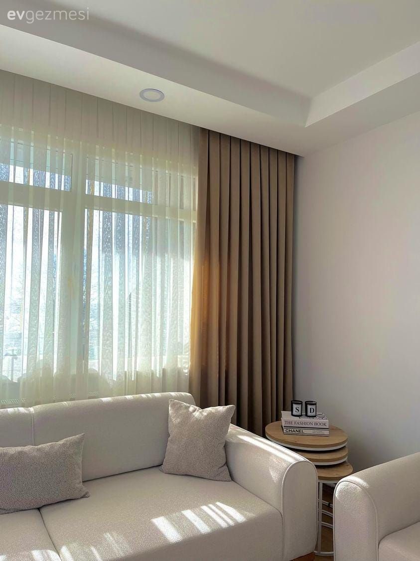 Fon perde, Perde, Beyaz, Koltuk takımı, Bej, Sehpa