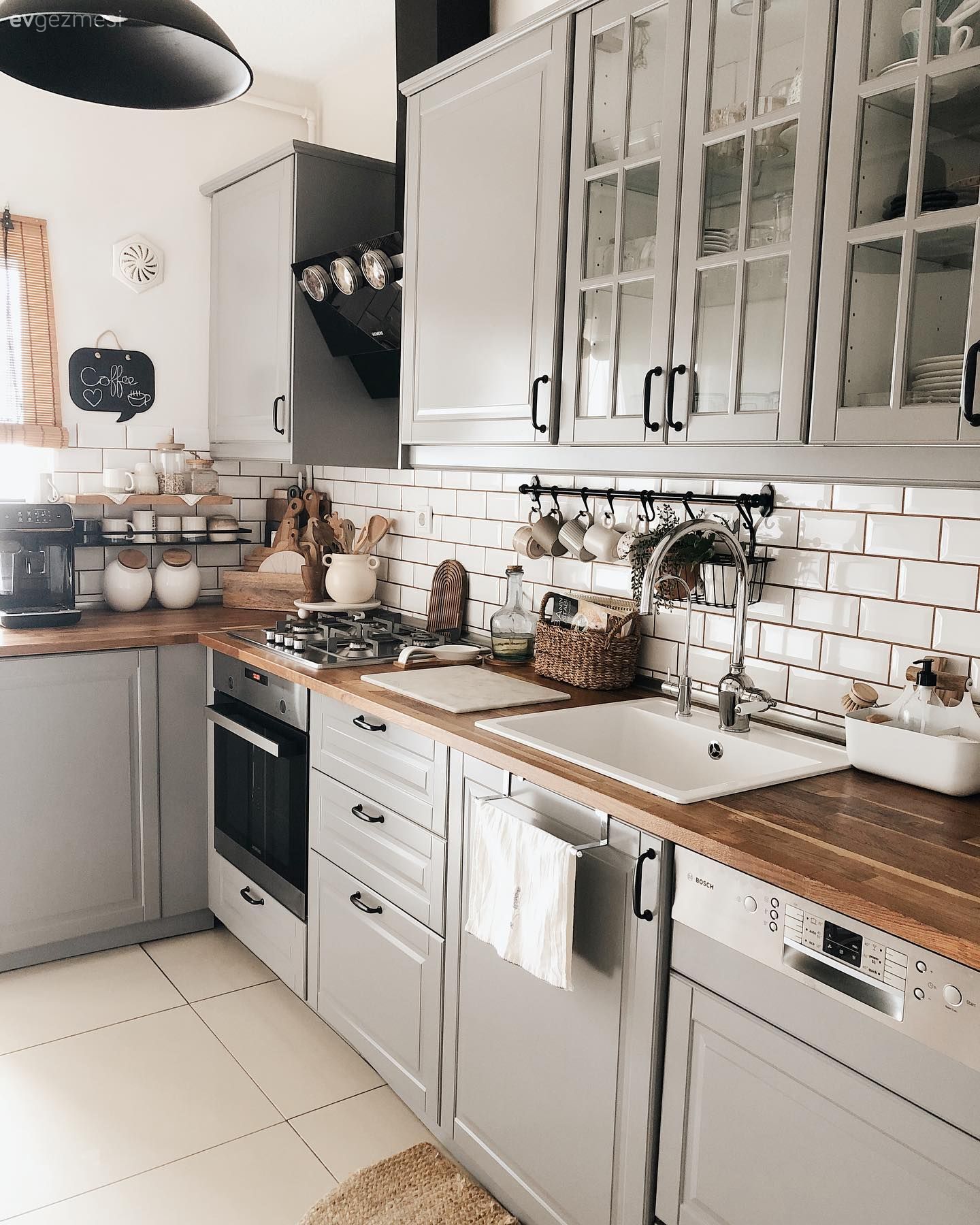 Country ve İskandinav Stili Kucaklayan Ahşap Sever Bir Ev!