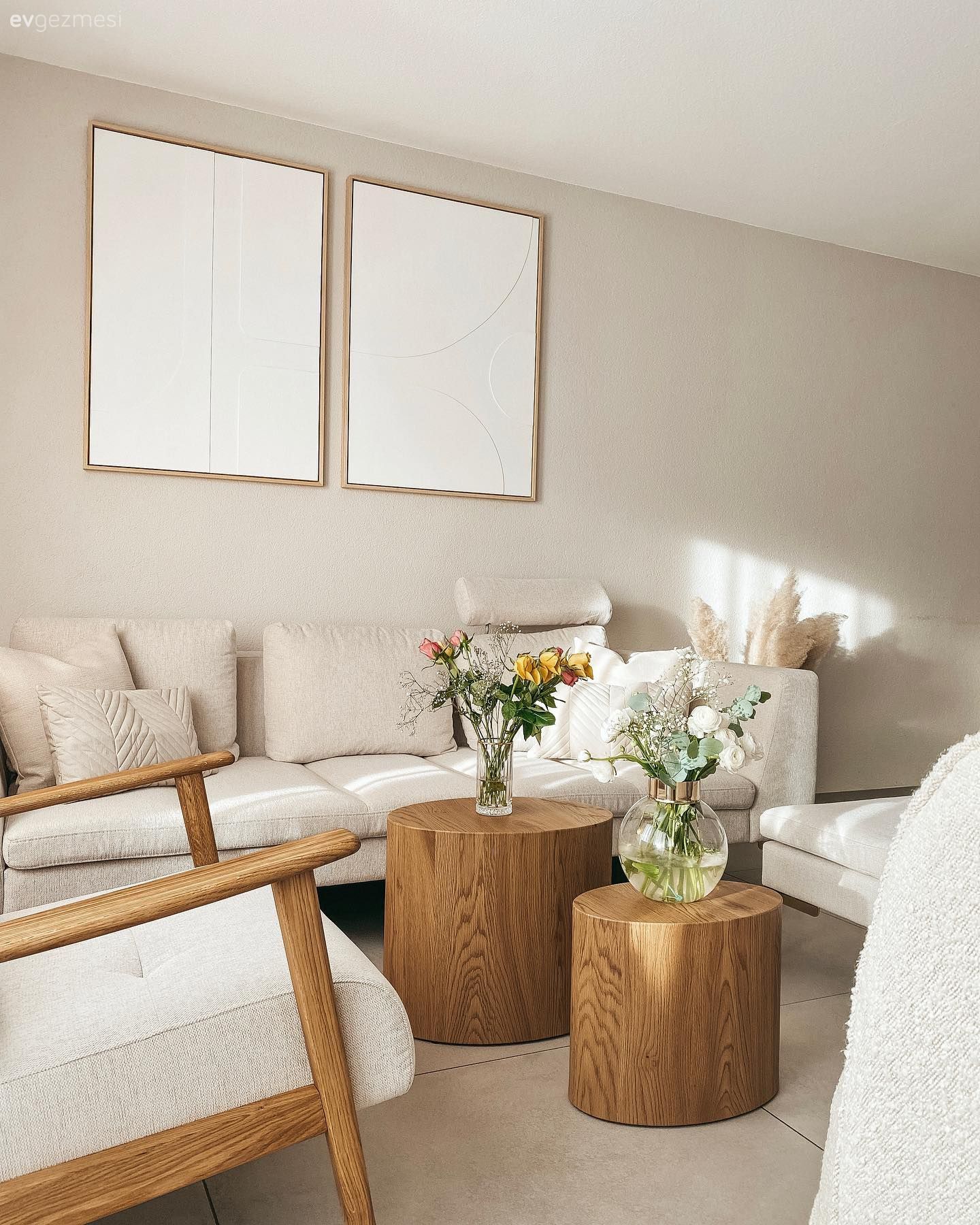 Açık Renklere Sırtını Dayayan Bu Ev Ferahlığın Net Örneği