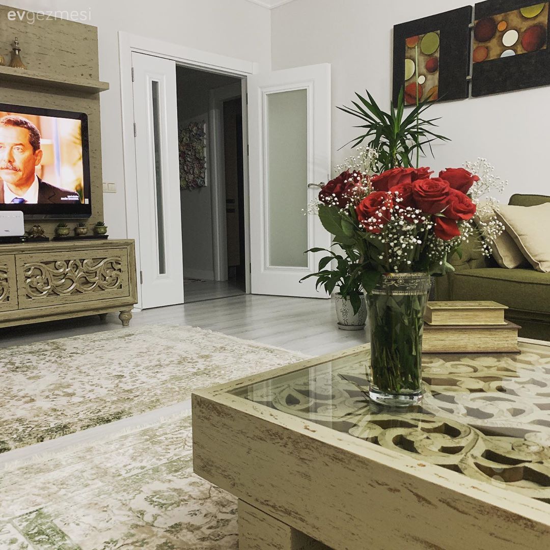 Antik Detaylarla Dolu Bu Ev Geçmişin Günümüze Yansıması