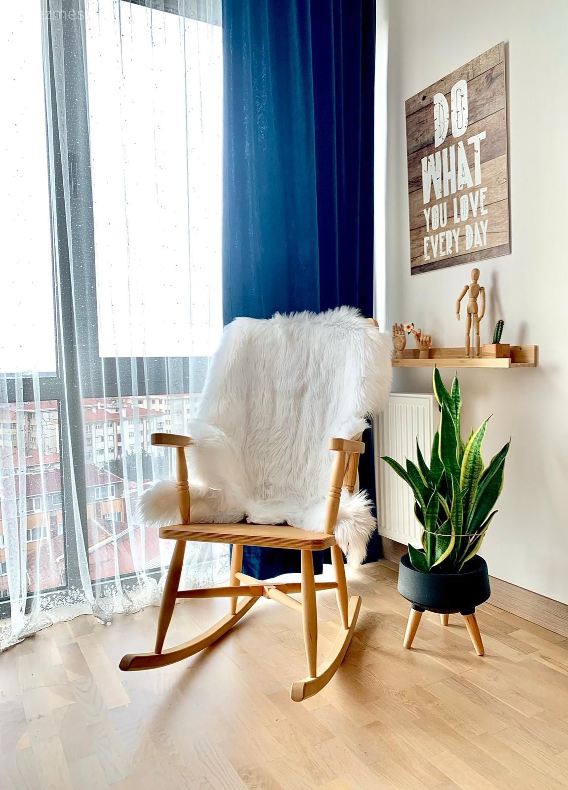 Bu Mimar Evi Minimalizmi ve Renkleri Ortak Paydada Buluşturmuş