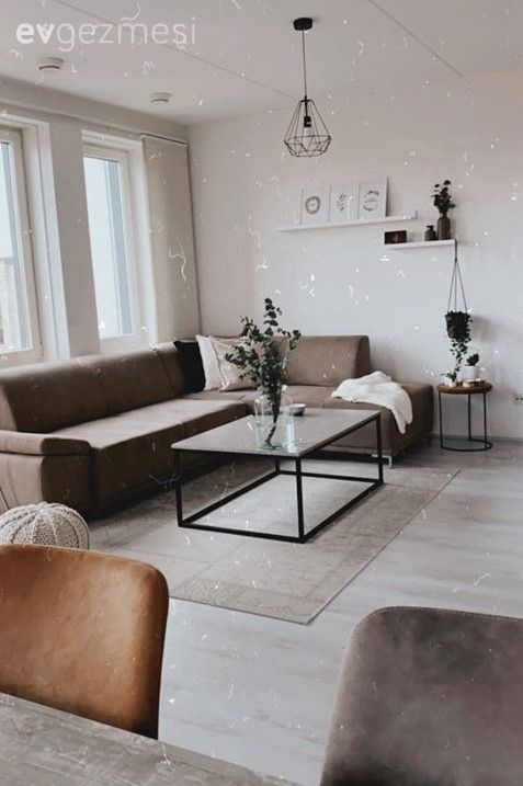 Toprak Tonlarının Sakinliği Bu Evin Minimalist Ruhuna Çok Yakışmış!