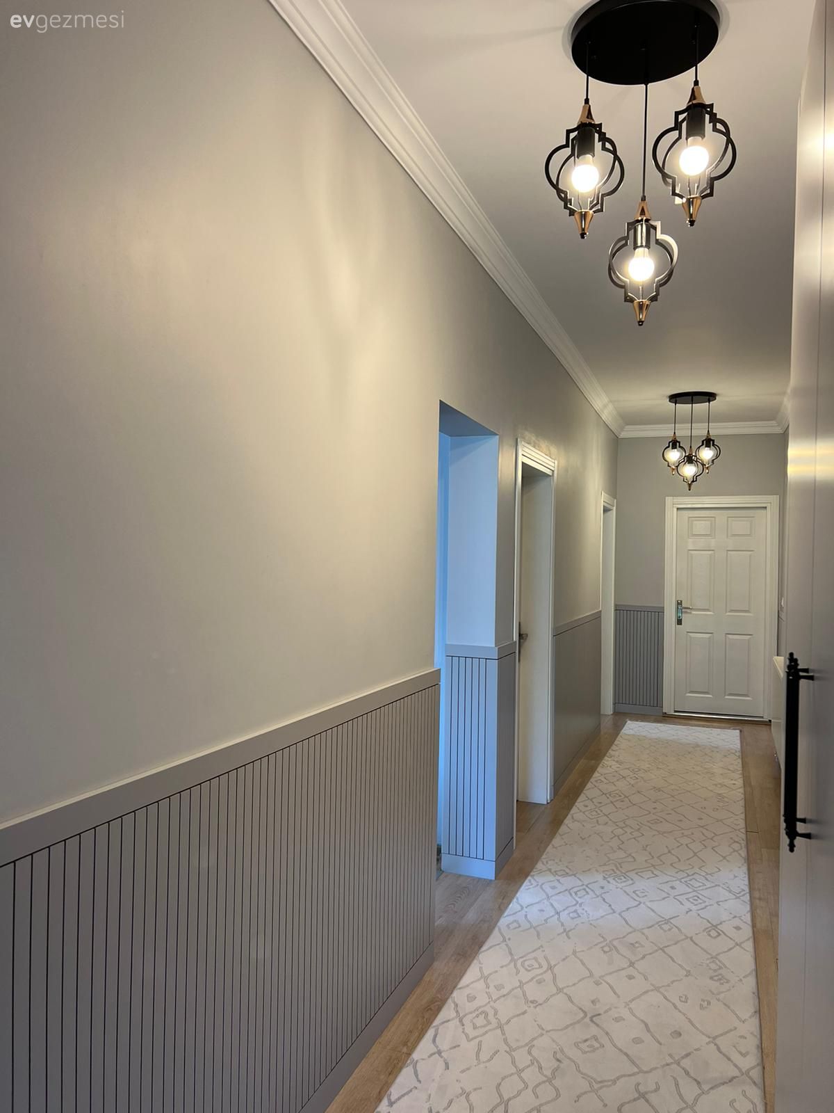 Müstakil Ev Modelleri: Grinin 50 Tonunu Barındıran Çiftlik Evi