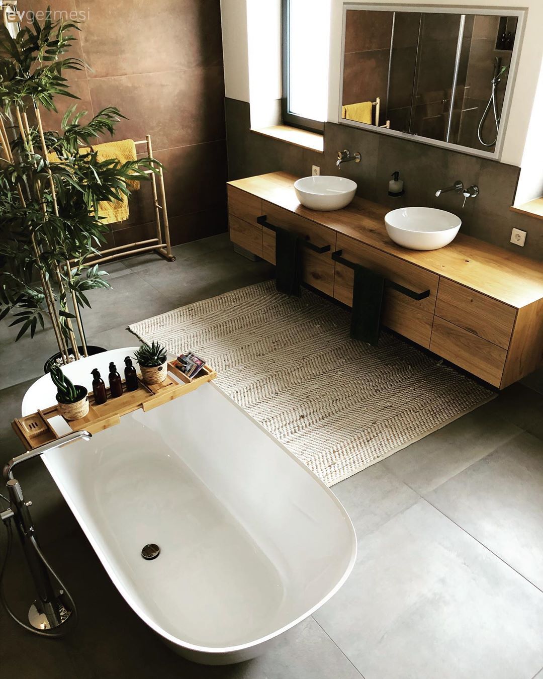 Banyo Dolabı Modelleri: Farklı Çeşitler ve Popüler Tasarımlar