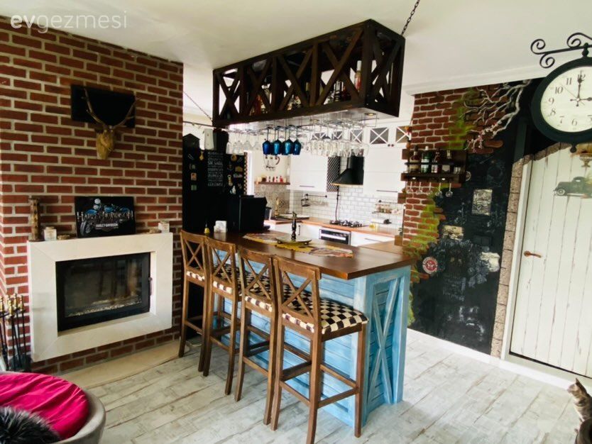 Mutfak, Rustik mutfak, Beyaz, Beyaz ve ahşap mutfak, Ada mutfak, Bar masa & sandalyeleri, Mutfak duvar dekorasyonu, Tuğla duvar