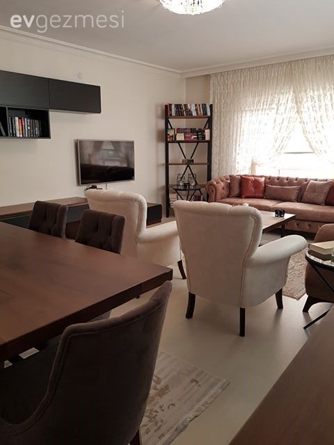 Ev Gezmesi: Pastel Tonların Doğal Dokularla Buluştuğu Bir Dekor