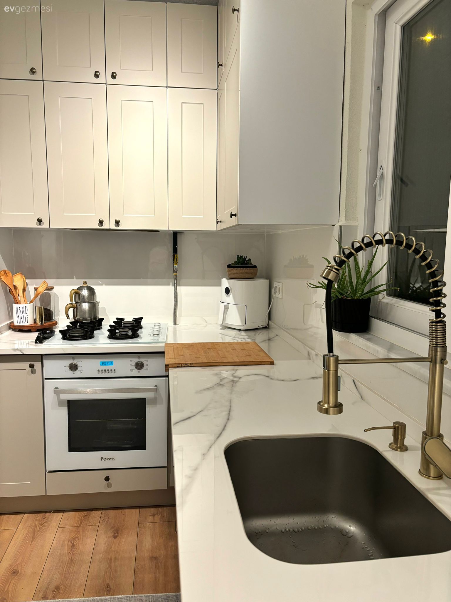 Mutfak Bataryası Seçimi: Markalar ve Fiyatlar Karşılaştırması