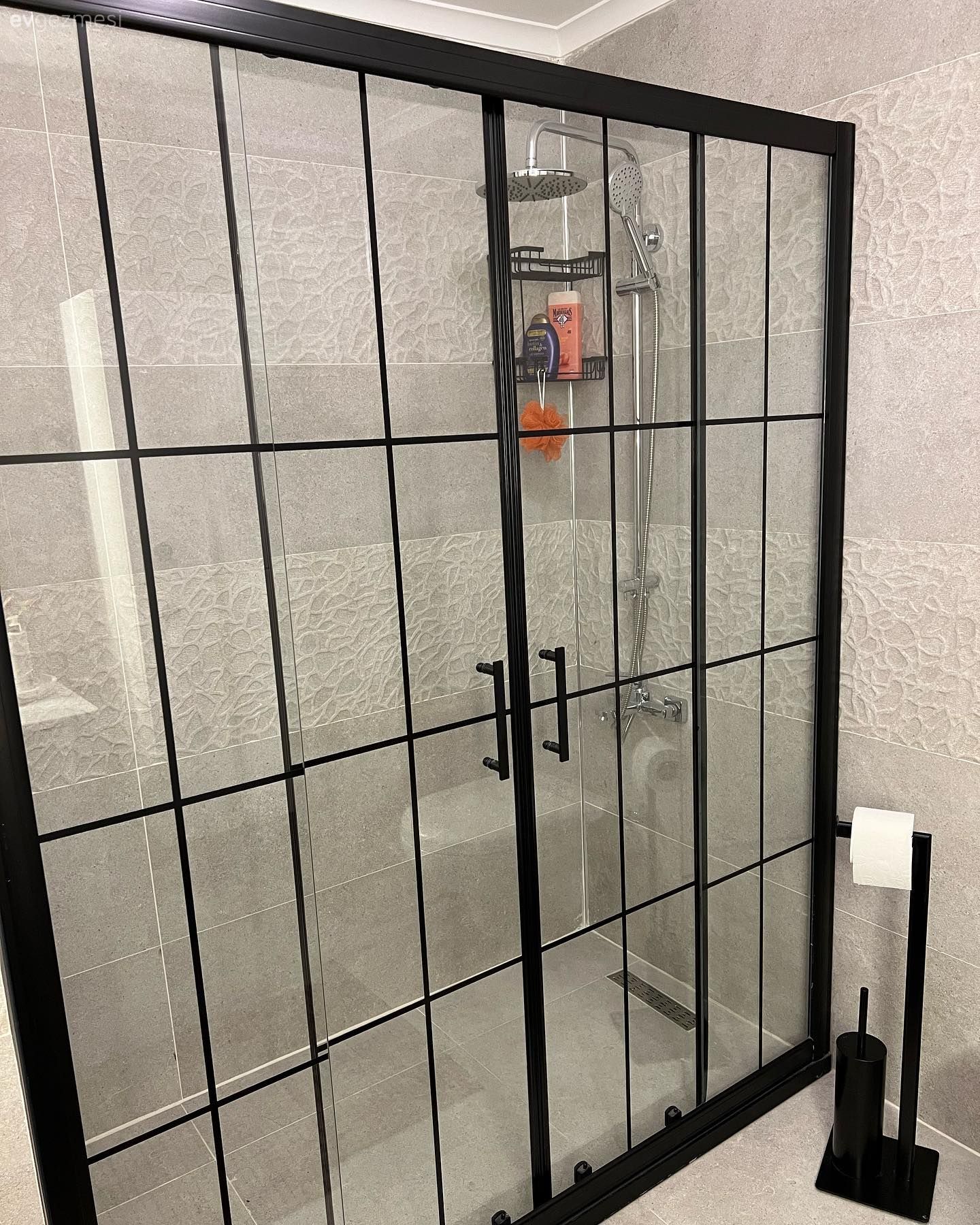 Öncesi&Sonrası: Beyazın Gelişiyle Ferahlayan Bir Banyo!