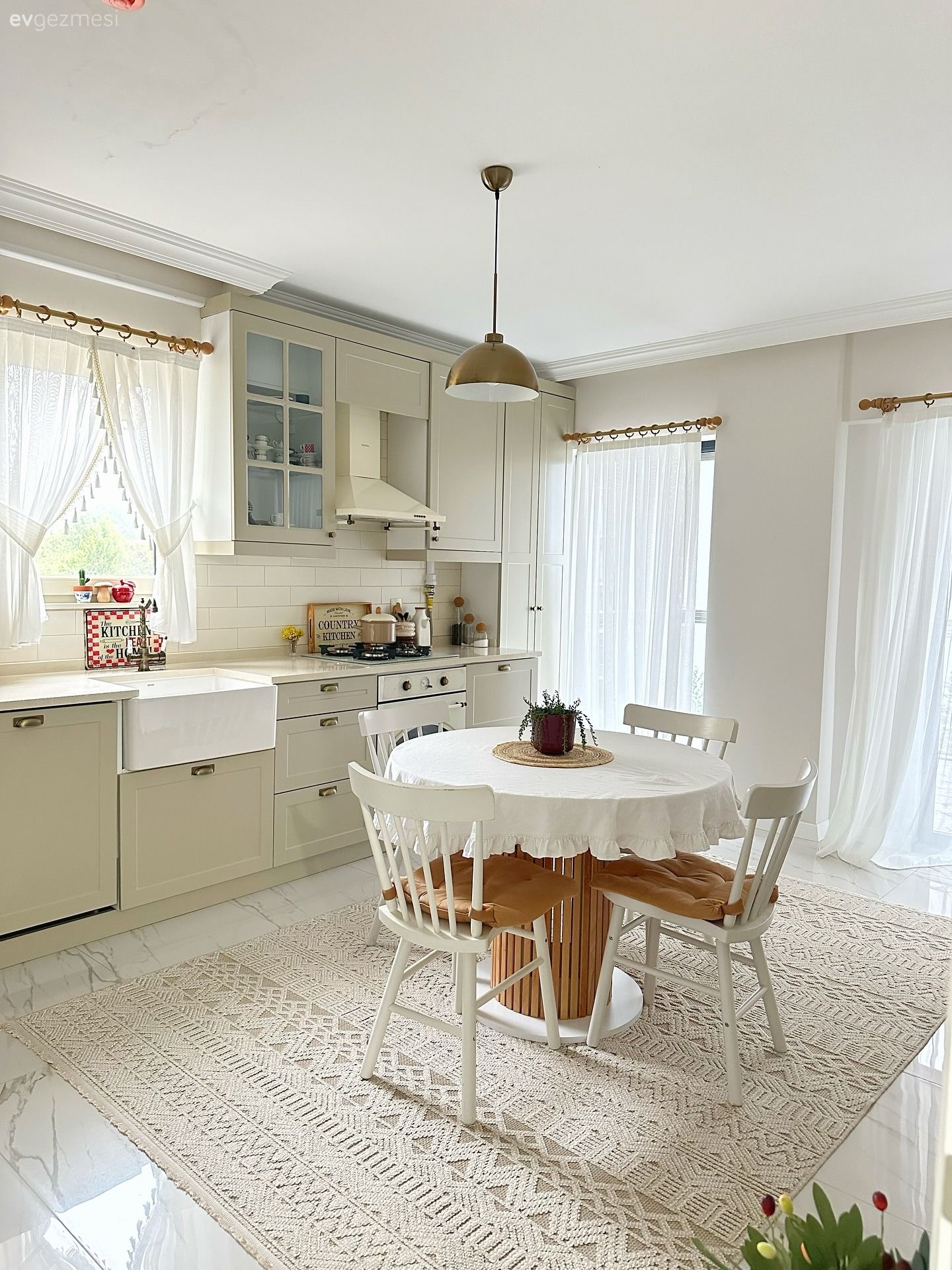 Giresun'daki Bu Yazlık Mutfağı Country Tarzın Sevdiği Her Şeye Sahip