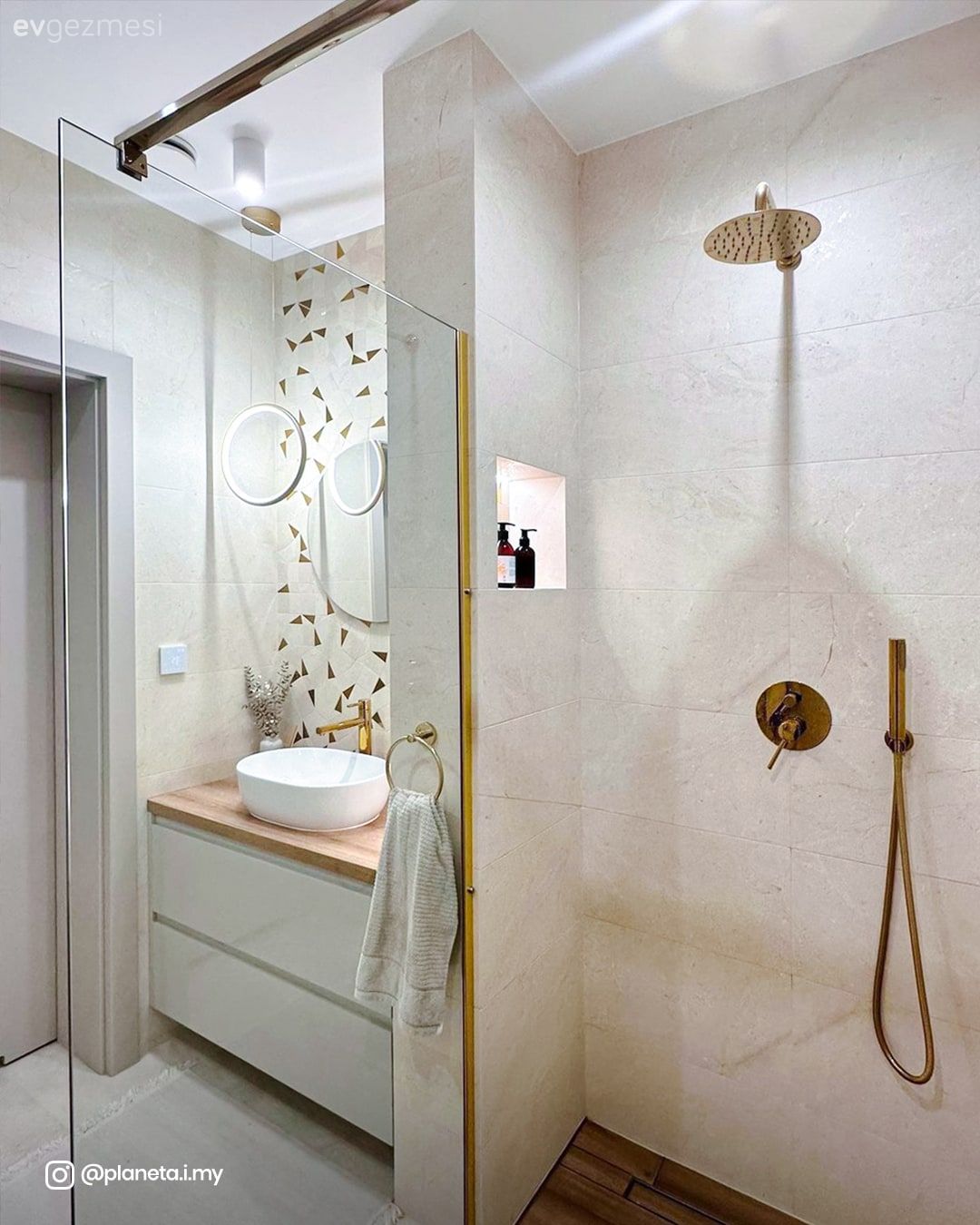 Müstakil Ev Yapacaklara Örnek Projeler: 172 M2 Çatı Katlı Ev