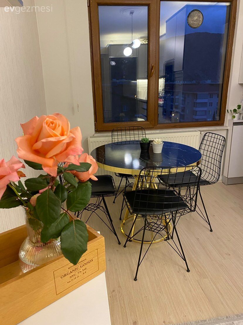 Siyah, Beyaz, Metal sandalye, Sandalye, Mutfak masası, Mutfak aksesuarları, Mutfak