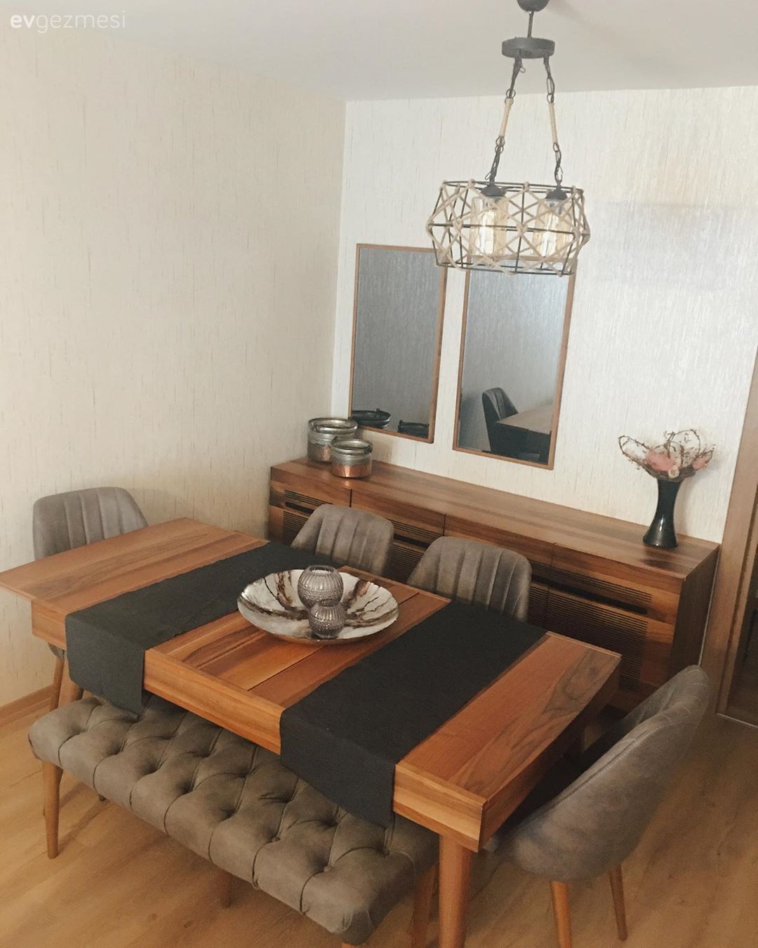 Bu Sıcacık Evde Moderne Bir Tutam Rustik Karıştırılmış!