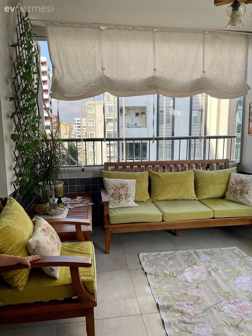 Balkon, Kapalı balkon, Beyaz, Yeşil, Kahverengi, Ahşap Mobilya, Balkon perdesi