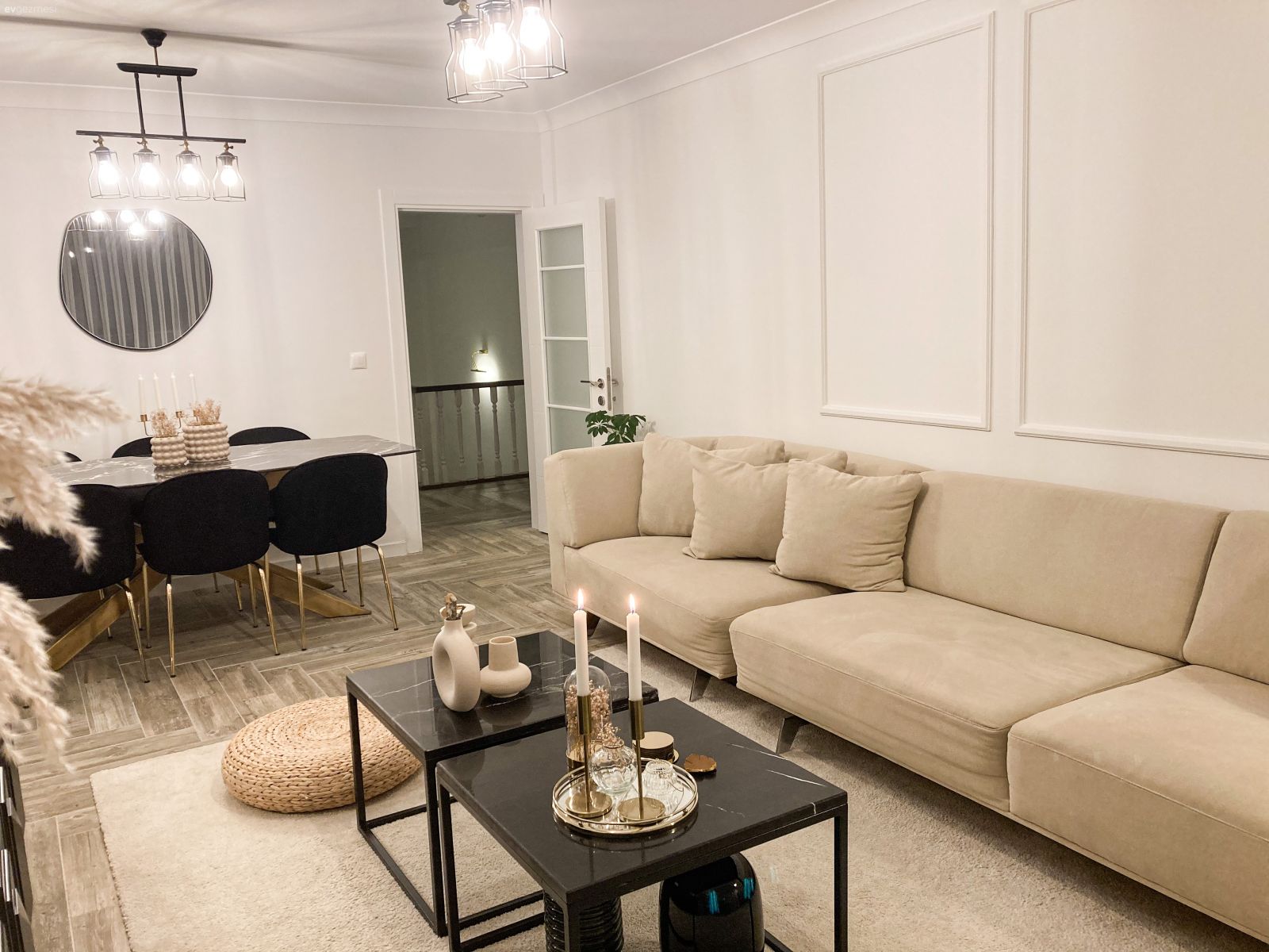 Koltuk takımı, Salon, Halı, Modern, Orta sehpa, Krem, Sehpa, Beyaz, Yemek masası, Siyah, Sandalye, Altın, Yuvarlak ayna, Köşe koltuk, Dekoratif ayna, Yemek odası avizesi, Duvar çıtalama, Avize, Aydınlatma