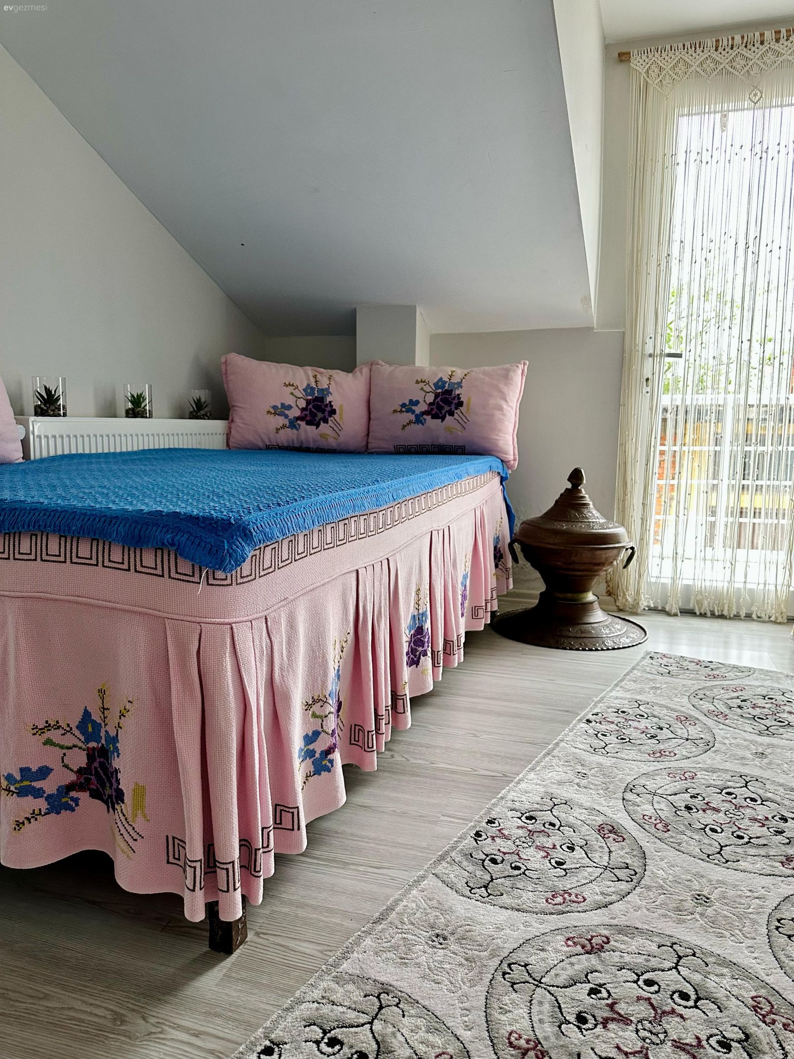 Trabzon'daki Bu Köy Evi Otantik Sıcaklığı Tam Olarak  Sunuyor