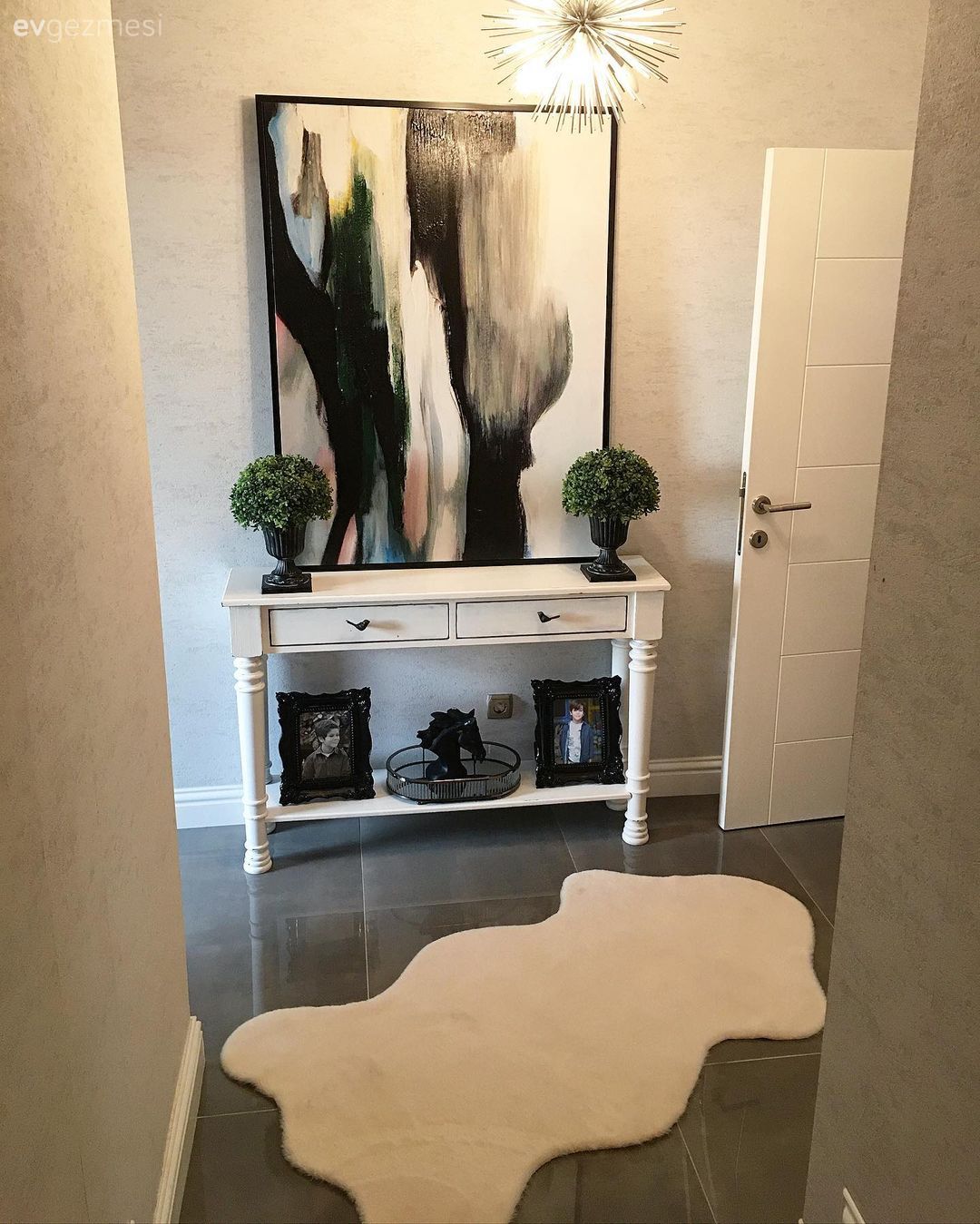 Antre, Beyaz, Tablo, Duvar dekorasyonu, Post halı, Halı, Dresuar, Aplik, Aydınlatma, Siyah