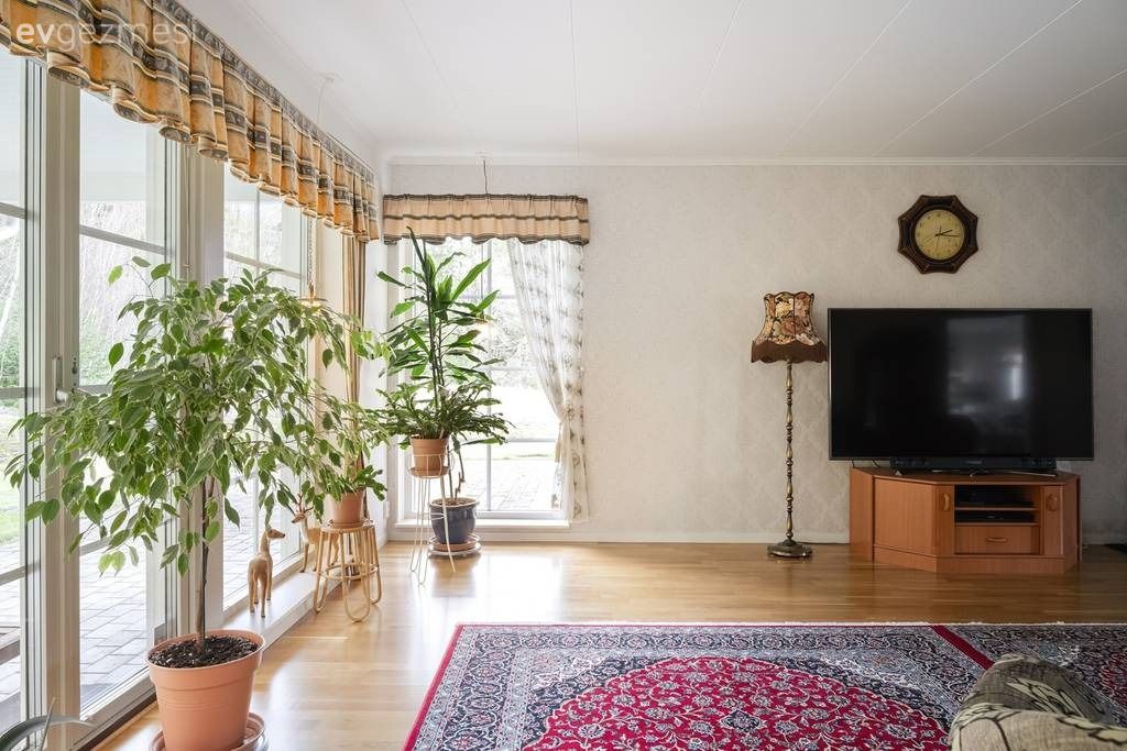 146 M2'lik Bu Ev Ayrı Mutfaklı Müstakil Evler Grubuna Dahil