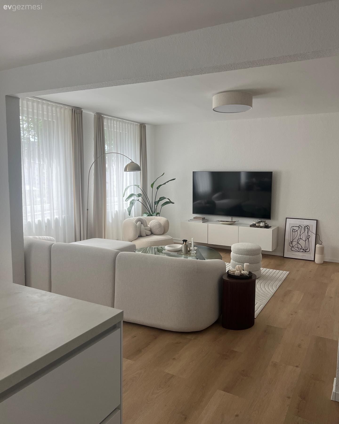 Modern Stili Seven Bu Evde Beyazın Etkisi Çok Fazla!