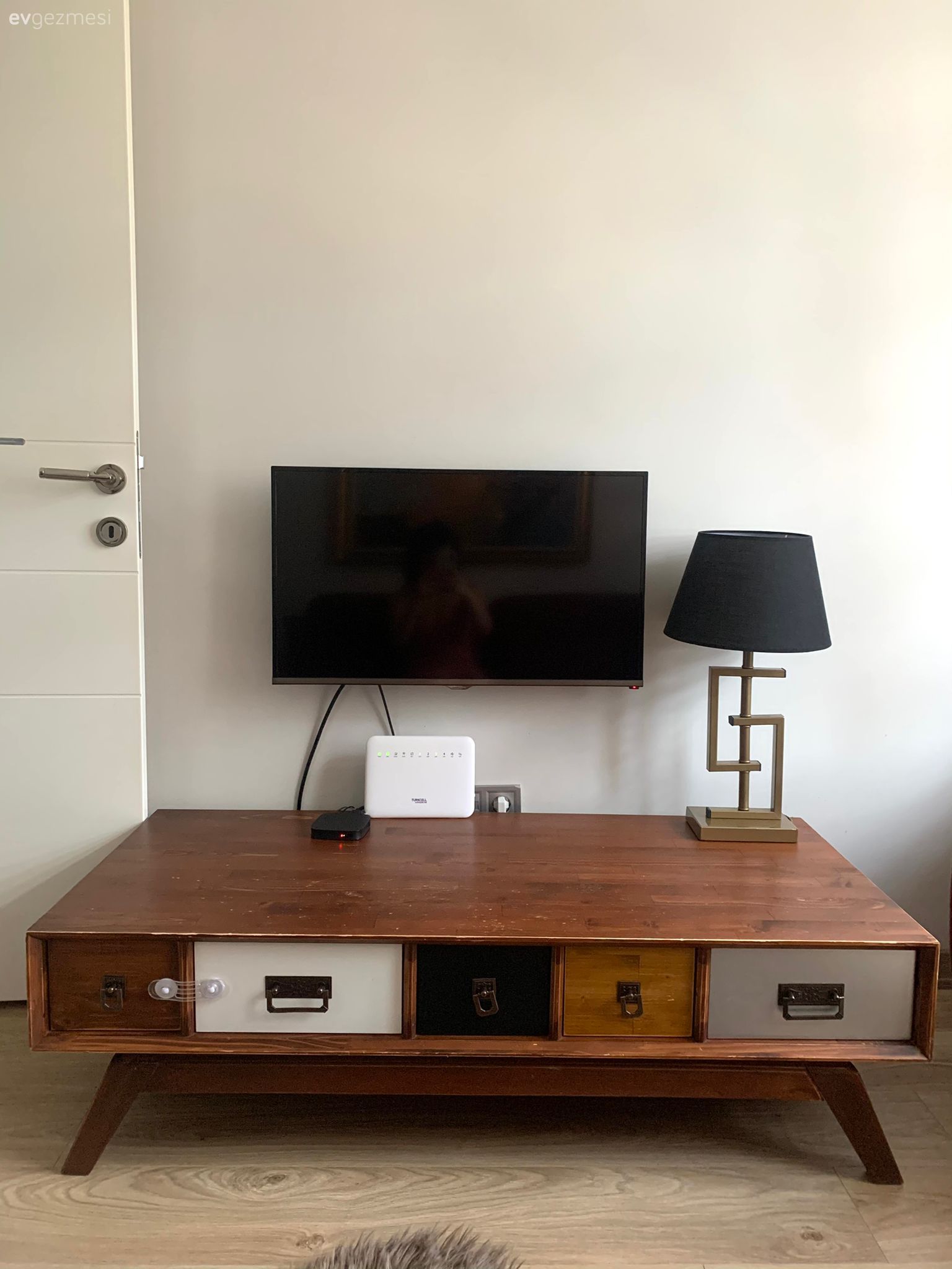 Tv ünitesi, Siyah, Ahşap Mobilya, Abajur, Aydınlatma