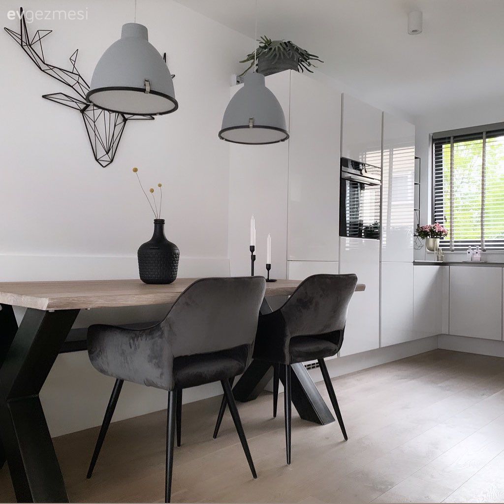 Mutfak, Modern mutfak, Beyaz, Gri, Siyah, Ankastre, Ekstra mutfak dolabı, Mutfak masası, Sandalye, Mutfak Avize Modelleri, Vazo, Ev Aksesuar, Çiçekler, Metal duvar aksesuarı