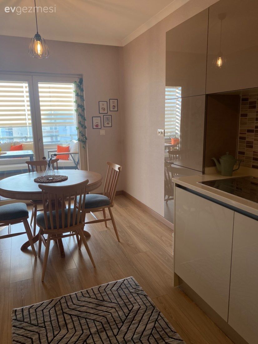 Mutfak, Modern, Modern mutfak, Bej, Krem, Beyaz, Kahverengi, Ahşap Mobilya, Mutfak tezgahı, Mutfak tezgah arası, Tezgah arası seramik, Ankastre, Mutfak masası, Sandalye, Mutfak halısı, Mutfak Avize Modelleri