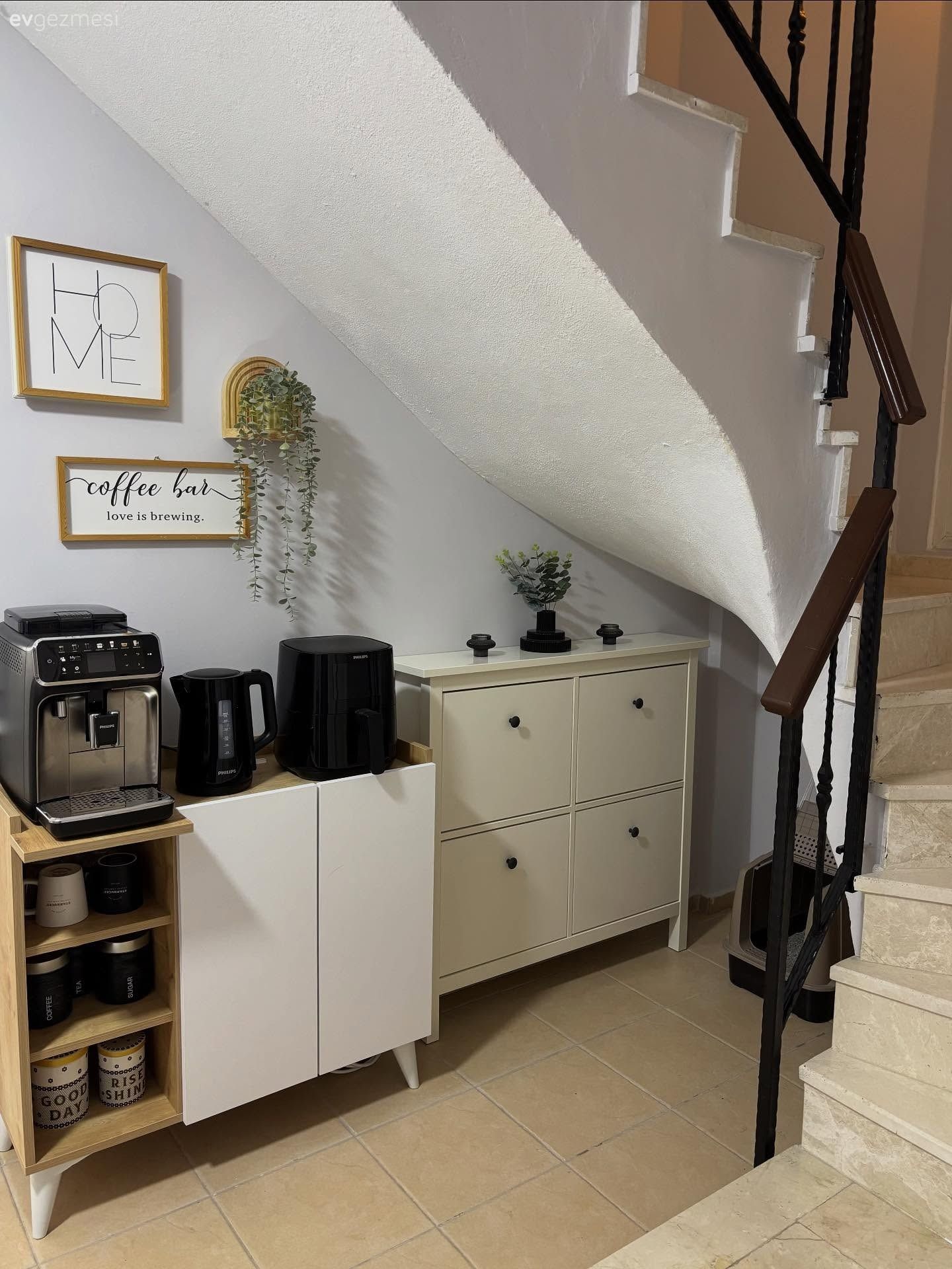 İzmir'deki Bu Villada Dar Yaşam Alanları Verimli Şekilde Değerlendirilmiş