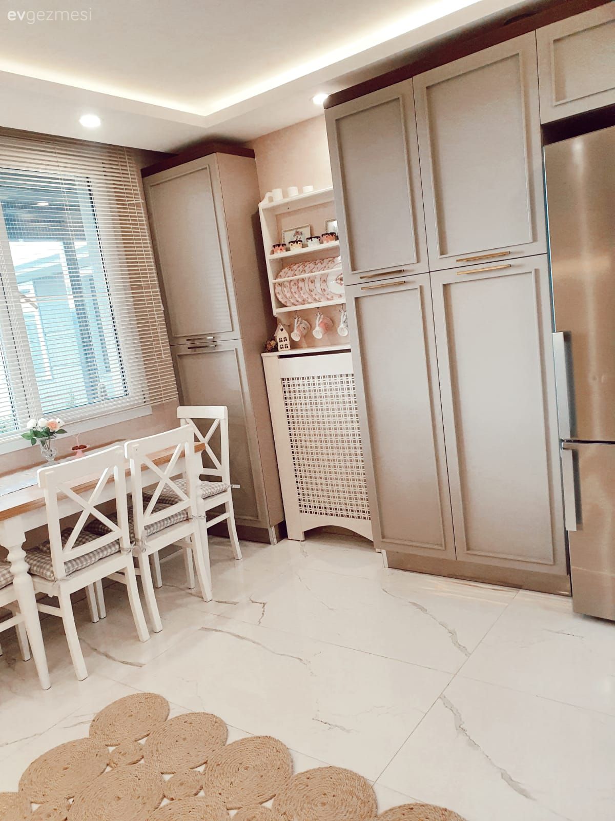 Bu İstanbul Evinin Her Odasında Başka Stilin Ruhu Geziniyor